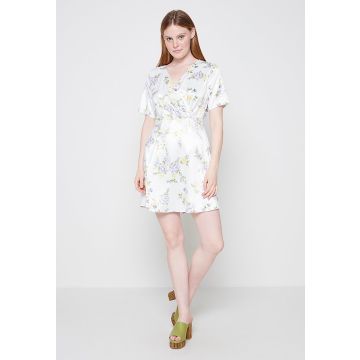 VILA Blumen-Wickel-Minikleid – Weiß